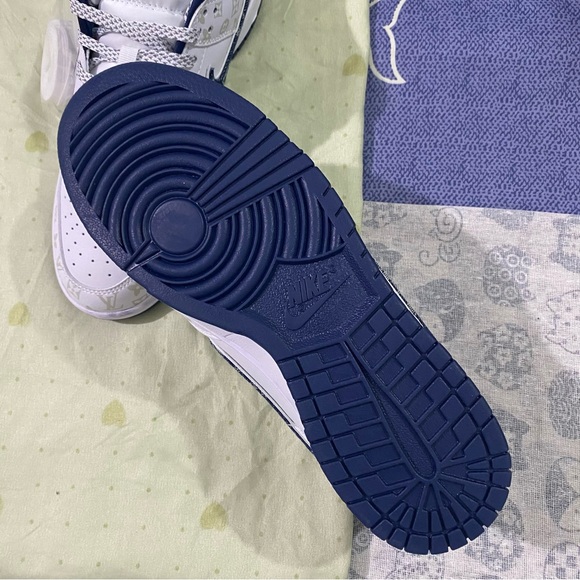 Nike Dunk Low x Louis Vuitton White and Blue Sneakers - Picture 8 of 14